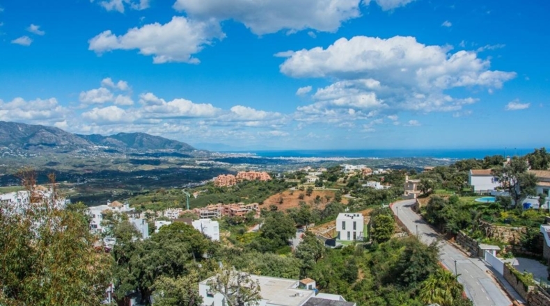 Málaga - Urbanizacion Las Jacarandas - 15700m2