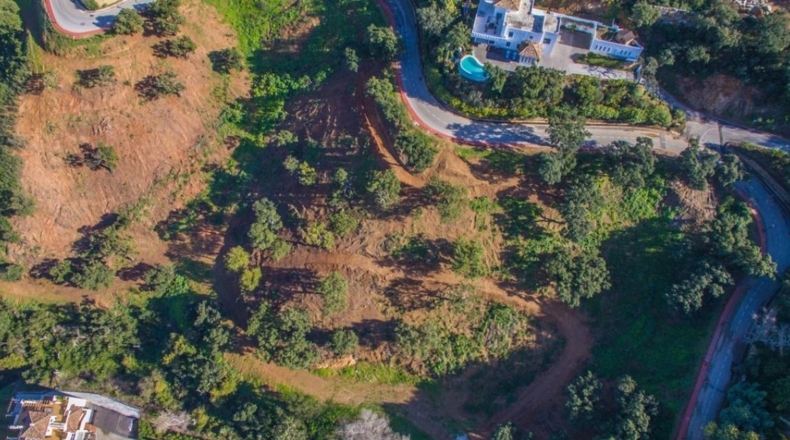Málaga - Urbanizacion Las Jacarandas - 15700m2