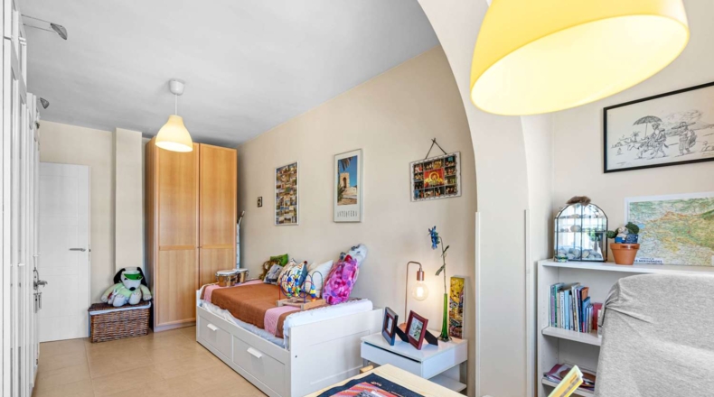 Malaga - Фуэнхирола - 359m2