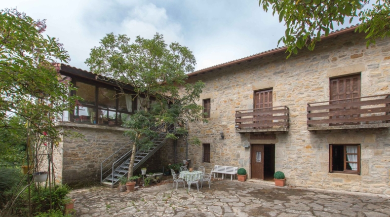 Navarre - Gascue - 5106m2