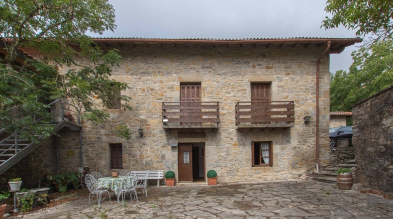 Navarre - Gascue - 5106m2