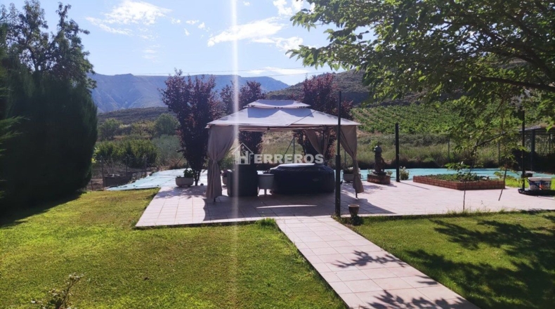La Rioja - Albelda de Iregua - 3800m2