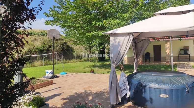 La Rioja - Albelda de Iregua - 3800m2