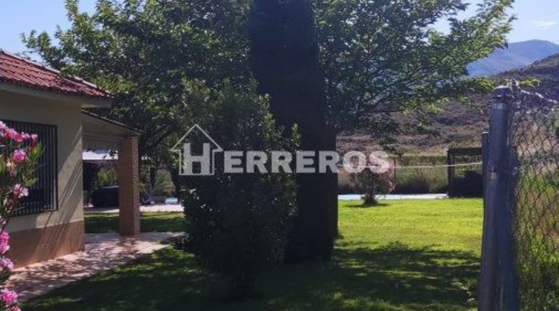 La Rioja - Albelda de Iregua - 3800m2