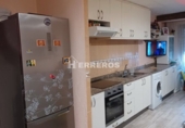Chalet adosado con terreno en venta en Albelda de Iregua ref: TR191229 foto