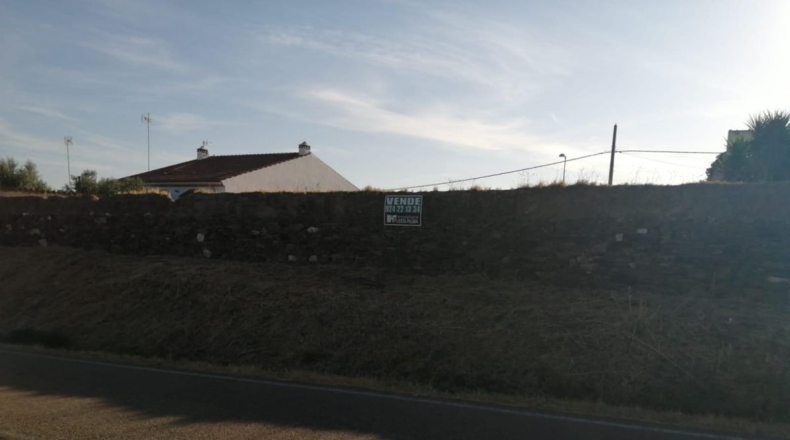 Badajoz - San Rafael de Olivenza - 723m2