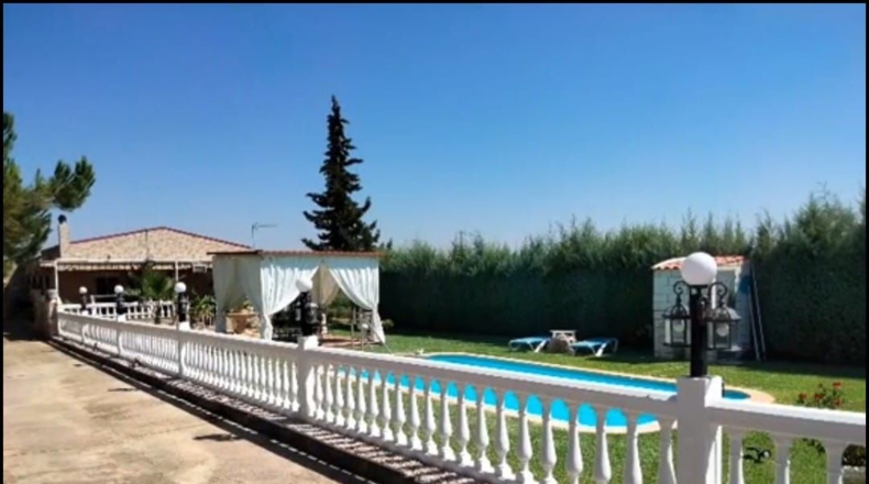 Badajoz - Mérida - 2990m2