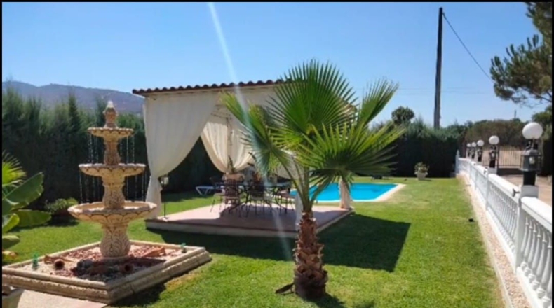 Badajoz - Mérida - 2990m2