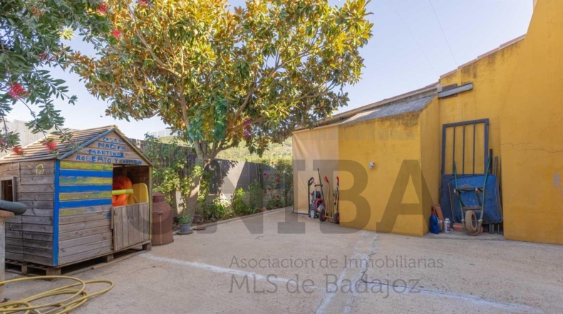 Badajoz - La Codosera - 1264m2
