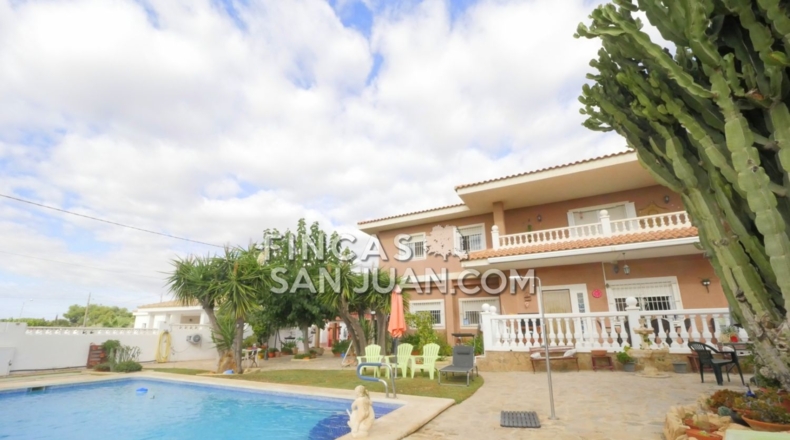 Alicante - Mutxamel - 1039m2