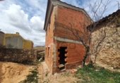 Chalet adosado con terreno en venta en Cuenca ref: TR38153 foto