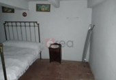 Chalet independiente con terreno en venta en Villalba de la Sierra ref: TR77204 foto