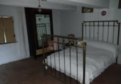 Chalet independiente con terreno en venta en Villalba de la Sierra ref: TR77204 foto