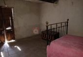 Chalet independiente con terreno en venta en Villalba de la Sierra ref: TR77204 foto