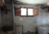 Chalet independiente con terreno en venta en Villalba de la Sierra ref: TR77204 foto