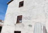 Chalet independiente con terreno en venta en Villalba de la Sierra ref: TR77204 foto