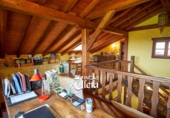 Отдельно стоящий дом с участком на продажу в городе Villarreal de Álava. Фото