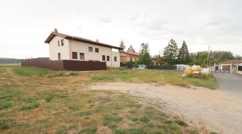 Burgos - Franco - 900m2