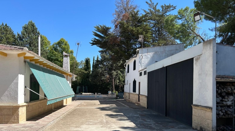 Ciudad Real - Alcolea de Calatrava - 8700m2