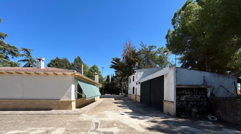 Ciudad Real - Alcolea de Calatrava - 8700m2