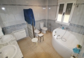 Chalet adosado con terreno en venta en Poblete ref: TR285777 foto