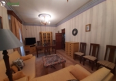 Отдельно стоящий дом с участком на продажу в городе Альмагро. Фото