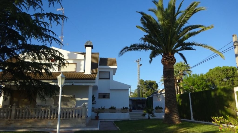 Alicante - Monforte del Cid - 1100m2