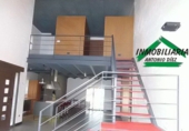 Отдельно стоящий дом с участком на продажу в городе Aspe. Фото