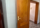 Отдельно стоящий дом с участком на продажу в городе Aspe. Фото