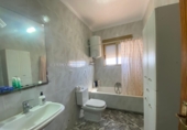 Отдельно стоящий дом с участком на продажу в городе Aspe. Фото
