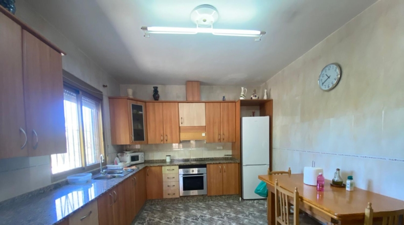 Аликанте - Aspe - 10000m2