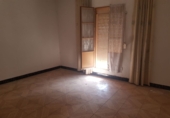 Дом с участком на продажу в городе La Solana. Фото