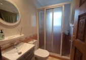 Отдельно стоящий дом с участком на продажу в городе Dénia. Фото