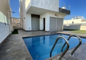 Chalet independiente con terreno en venta en la España, Orihuela, ref: TR11211 foto
