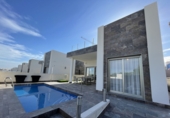 Chalet independiente con terreno en venta en Orihuela ref: TR22706 foto