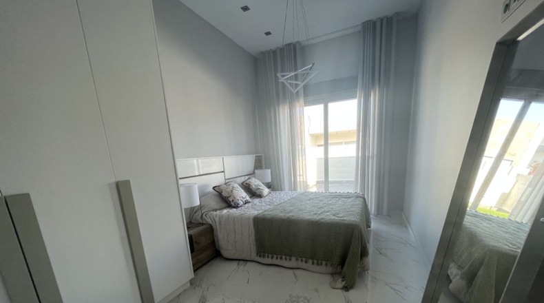 Alicante - La Zenia - 251m2