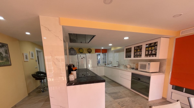 Alicante - La Zenia - 1445m2