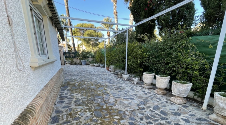 Alicante - La Zenia - 1445m2