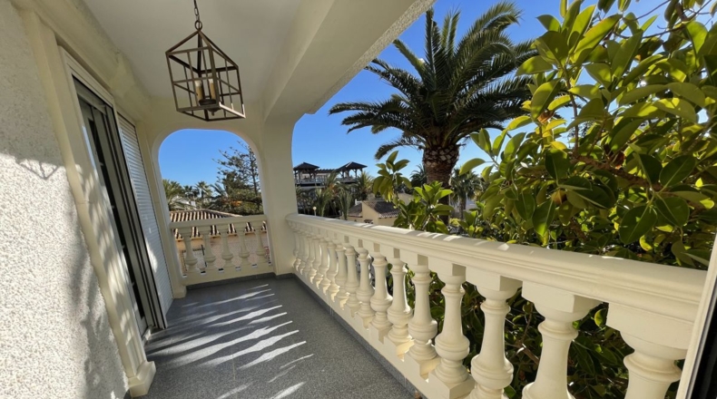Alicante - La Zenia - 1445m2