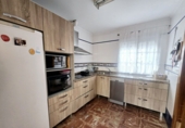 Дом с участком на продажу в городе Alcalá de Guadaíra. Фото