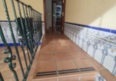 Дом с участком на продажу в городе Alcalá de Guadaíra. Фото