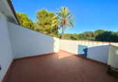 Xalet independent amb terreny en venda a Carmona ref.: TR373001 foto