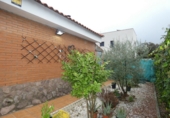 Chalet independiente con terreno en venta en Pioz ref: TR357472 foto