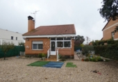 Chalet independiente con terreno en venta en Pioz ref: TR357472 foto