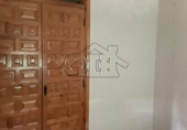 Отдельно стоящий дом с участком на продажу в городе Сотильо-де-ла-Адрада. Фото