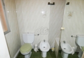 Отдельно стоящий дом с участком на продажу в городе Алькала-де-Энарес. Фото