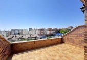 Chalet independiente con terreno en alquiler en Madrid ref: TR232687 foto