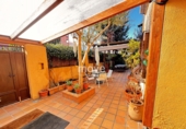 Chalet independiente con terreno en venta en Madrid ref: TR380882 foto
