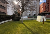 Chalet independiente con terreno en venta en Madrid ref: TR380882 foto