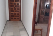 Отдельно стоящий дом с участком на продажу в городе Arcos de la Frontera. Фото